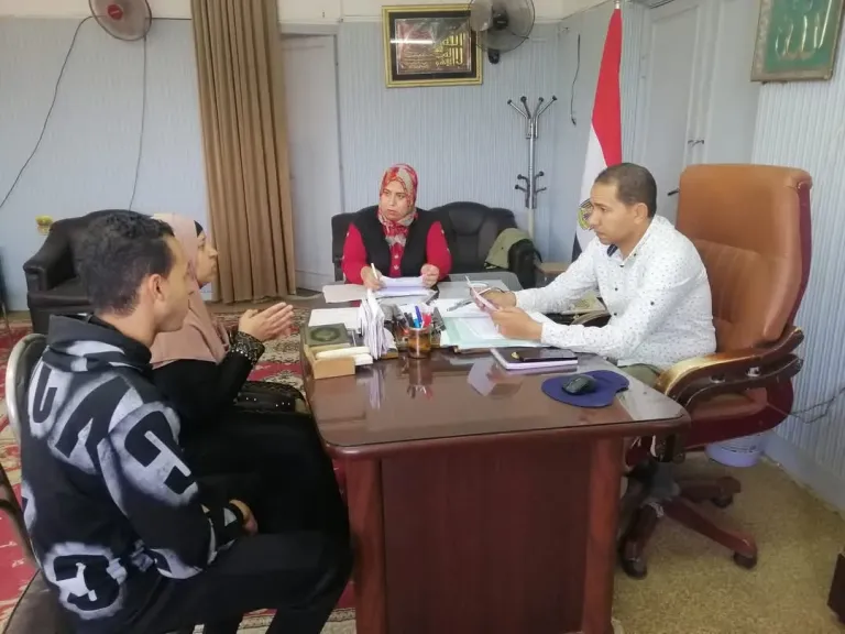 رئيس مدينة الرحمانية يلتقي بعدد من المواطنين ويستمع إلى مطالبهم