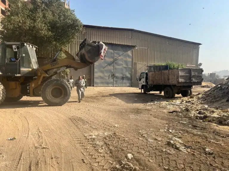 الجيزة تضرب بيد من حديد وترفع 150 طن مخلفات فى حملات مكبرة