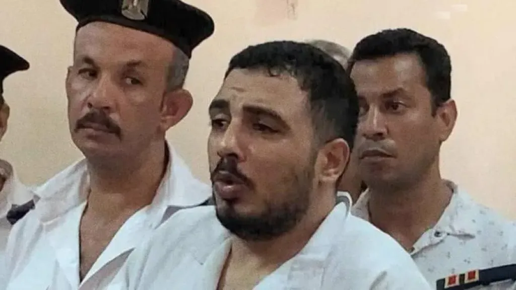 حبس والدة سفاح التجمع 6 أشهر لامتناعها عن تسليم حفيدها لوالدته