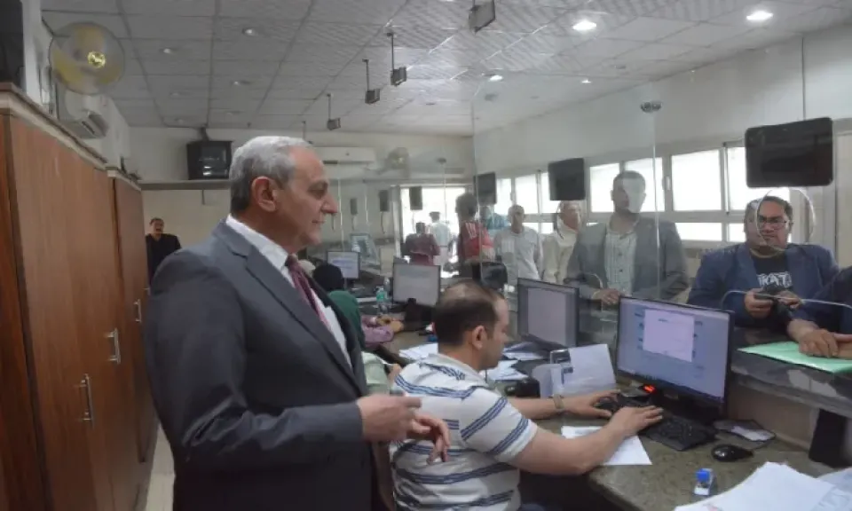 محافظ الغربية يتابع انتظام العمل بالمركز التكنولوجي ويستمع للمواطنين من موقع الخدمة مباشرة