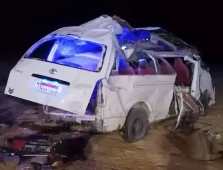 مصرع شخص وإصابة 16 فى انقلاب سيارة على طريق وصلة أبو سلطان بالإسماعيلية