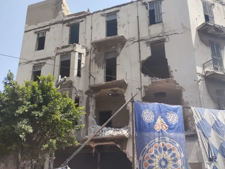 حملات مكبرة لإزالة العقارات الآيلة للسقوط بالإسكندرية