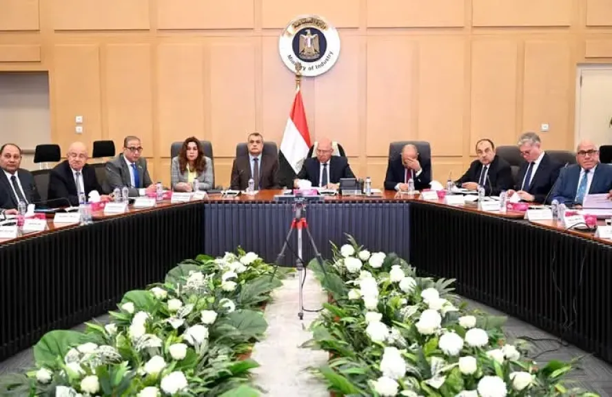 وزير الصناعة والنقل يترأس الاجتماع الرابع والعشرين  للمجموعة الوزارية للتنمية الصناعية