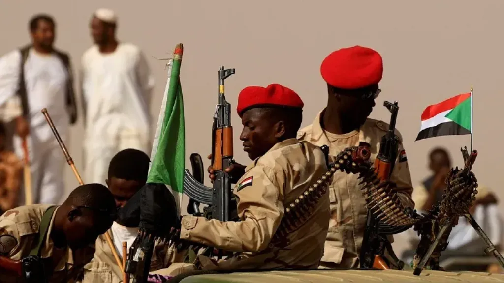 اشتباكات عنيفة بين الجيش السوداني والدعم السريع في أم درمان