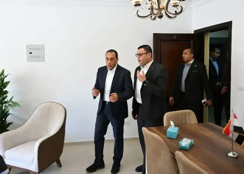 رئيس الوزراء يتفقد مشروع كومبوند ”صبا” السكني ”محور فوق المتوسط” بمدينة السادس من أكتوبر