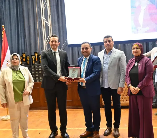تقديرًا لعطائهم الإنساني النبيل.. البحيرة تحتفل باليوم العالمي للتمريض وتكريم 500 من الأطقم التمريضية المتميزة لتفانيهم في العمل