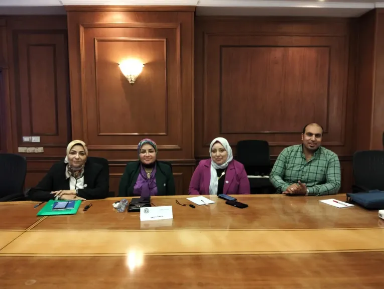 لمواكبة التميز المؤسسي.. وفد جامعة دمنهور يشارك بورشة عمل تدريبية بعنوان  ”كيفية إدارة الجائزة الداخلية”