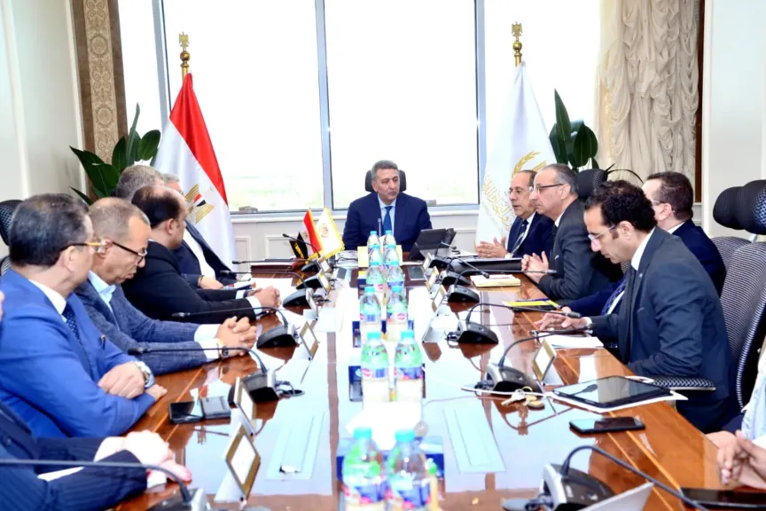 اجتماع نائب وزير التموين