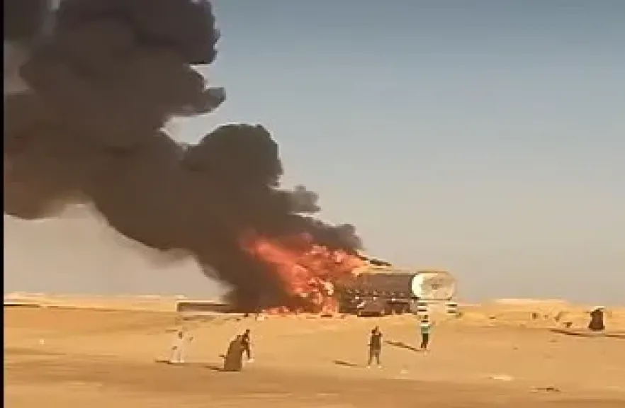 بعد مصرع 3 أشخاص.. قرارات النيابة في اشتعال سيارة نقل مواد بترولية بطريق الواحات