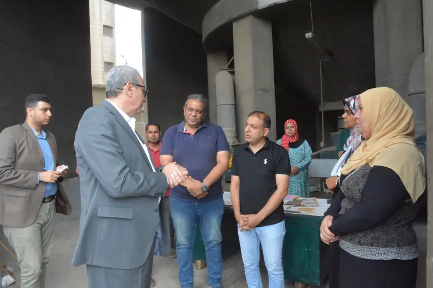 محافظ الغربية يتفقد أعمال توريد القمح بشونة كفر الزيات ومطحن العاشر بطنطا