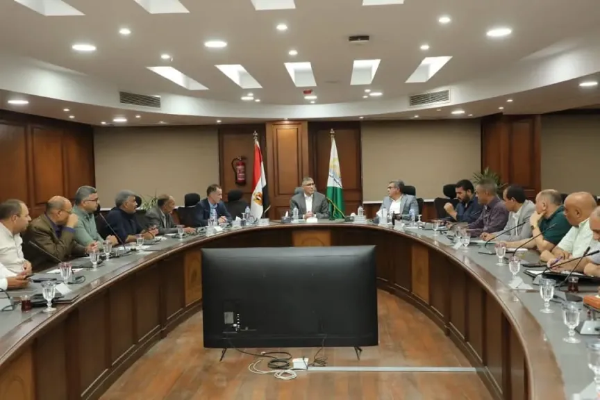 النجار: التحفظ على المعدات المستخدمة في البناء المخالف لردع المخالفين