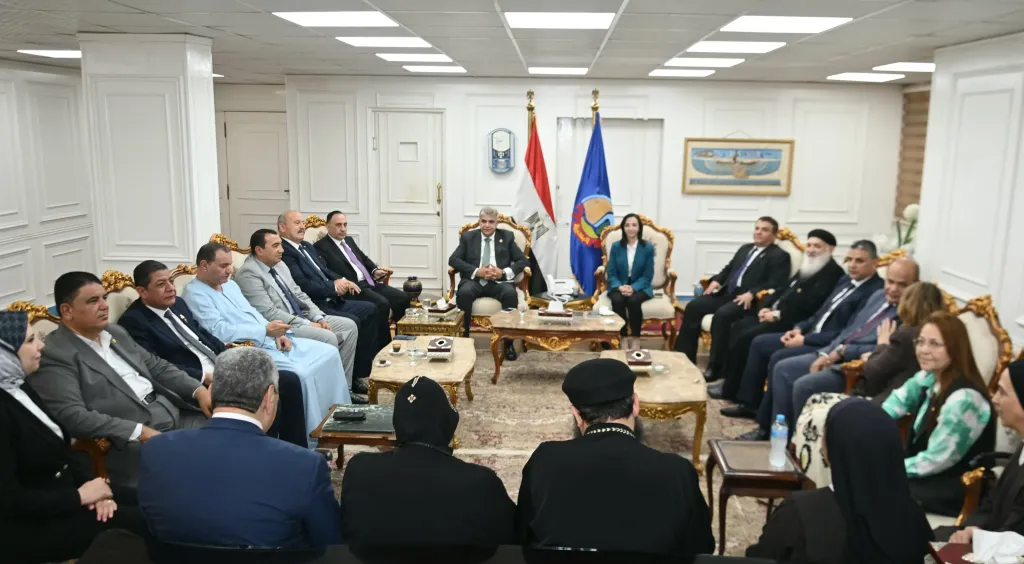 محافظ البحيرة تستقبل بديوان عام المحافظة وفود المهنئين بعيد الأضحى المبارك