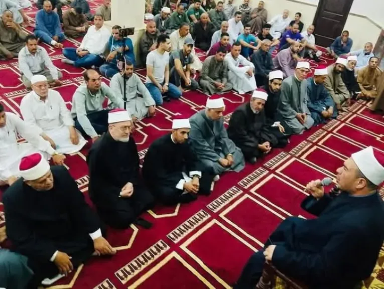 وفد من أوقاف الدقهلية يقدم واجب العزاء في الشهيد البطل خالد محمد شوقي نيابةً عن وزير الأوقاف
