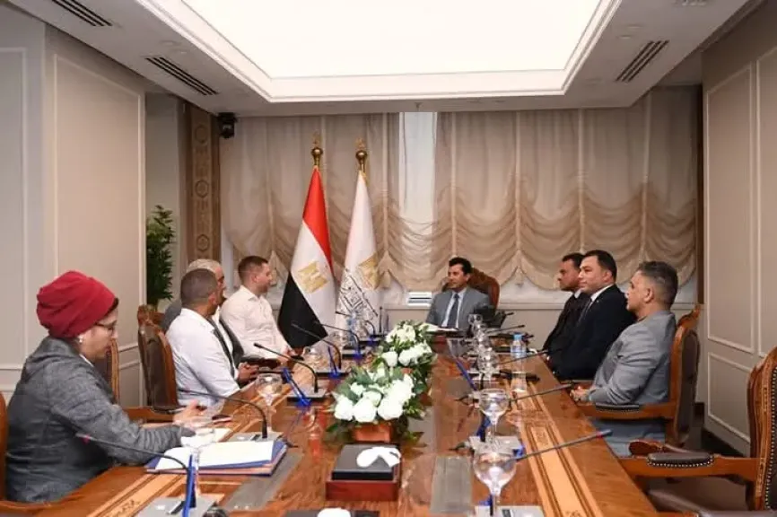وزير الشباب والرياضة يبحث مع مسؤولي شركة ألمانية سُبل تسويق المعسكرات الرياضية بمدينة شرم الشيخ لوضعها على الخريطة العالمية