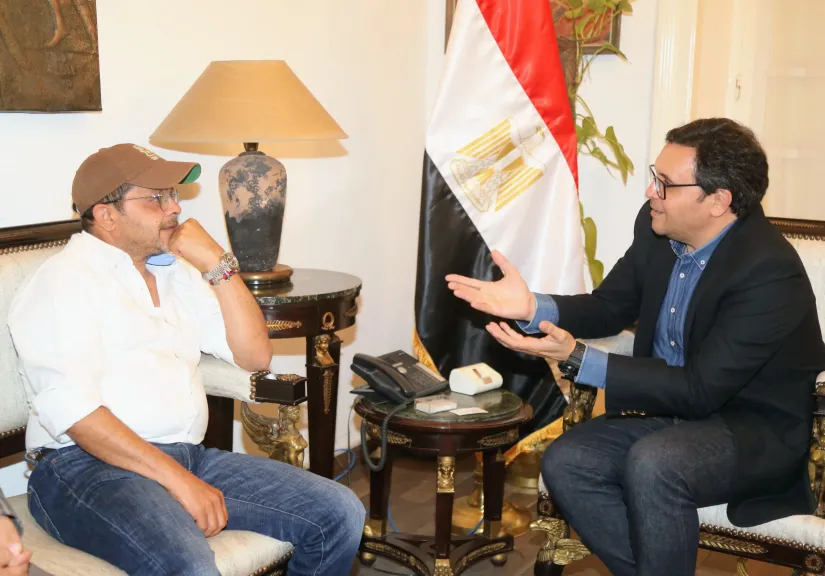 وزير الثقافة يلتقي النجم محمد هنيدي لبحث تقديم عروض مسرحية بالمحافظات انطلاقًا من مسرح بيرم التونسي بالإسكندرية