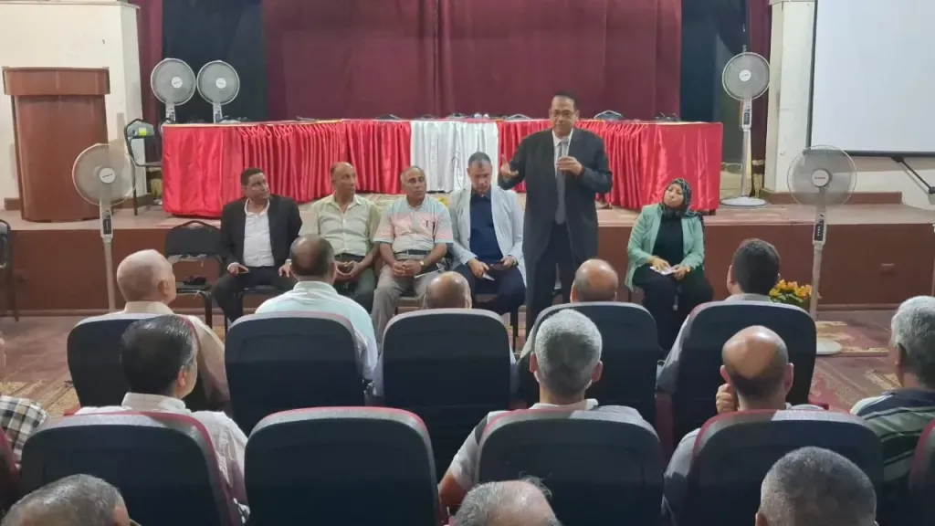 وكيل تعليم الغربية يجتمع برؤساء لجان الثانوية العامة لمناقشة ضوابط الامتحانات