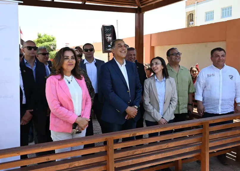 خلال زيارته للبحيرة: رئيس الوزراء يتفقد مدرسة رزق درويش الابتدائية بزاوية صقر