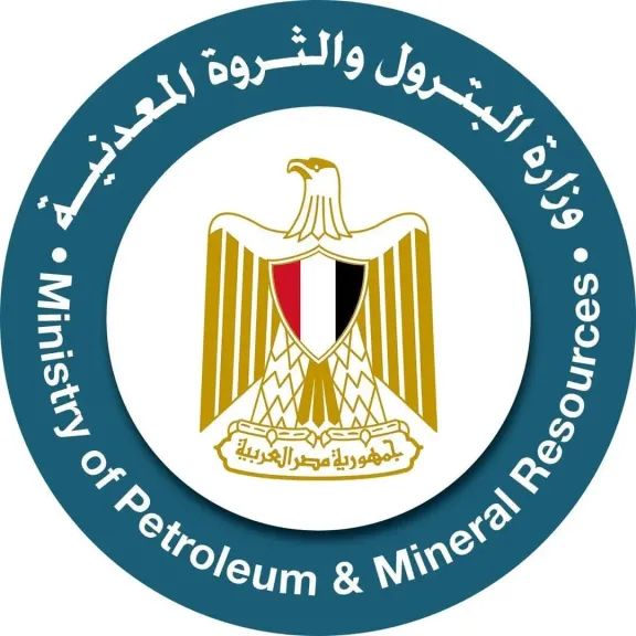 وزارة البترول تتلقى بلاغًا بحدوث كسر في أحد خطوط الغاز الطبيعي المغذية لمنطقة بير أم سلطان بحي البساتين بالقاهرة