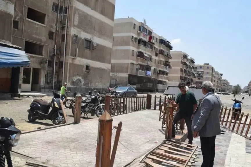 حي الزهور ببورسعيد يقود حملة موسعة لإزالة الإشغالات بشارع العاشر من رمضان ومنطقة المروة