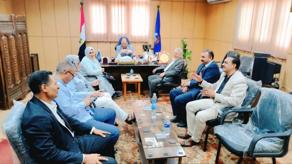 وكيل زراعة البحيرة يكرم  4 إدارات زراعية لنجاحهم فى التصدى لحالات التعدى على الأرض الزراعية فى أجازة العيد
