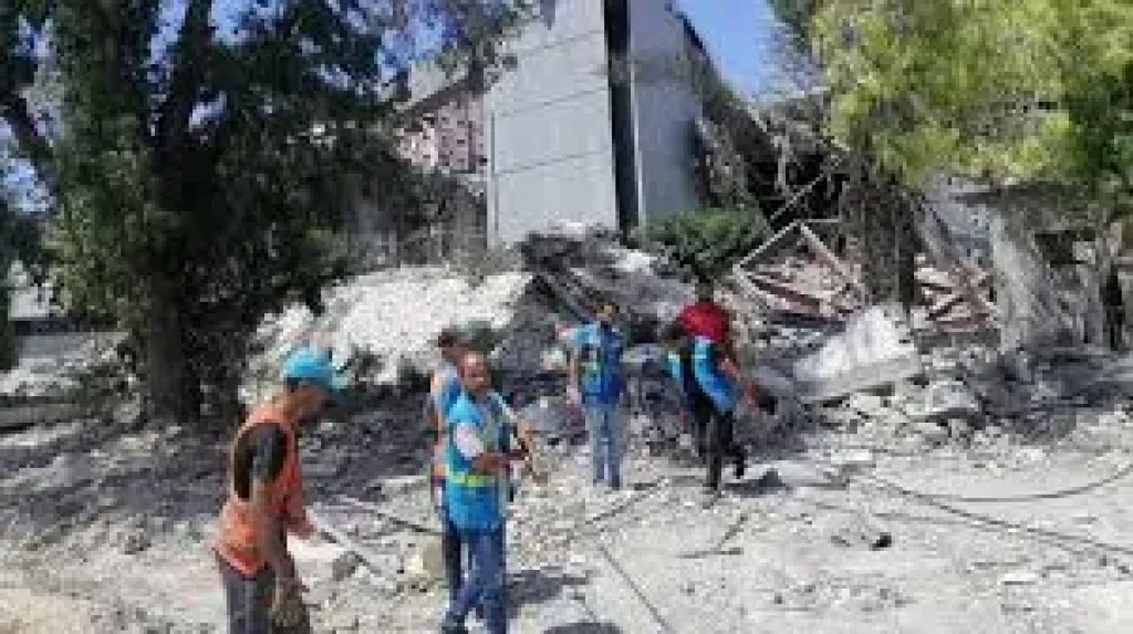 الاتصالات الفلسطينية: بدء استعادة خدمات الاتصالات الثابتة والإنترنت تدريجيًا في مناطق بجنوب قطاع غزة