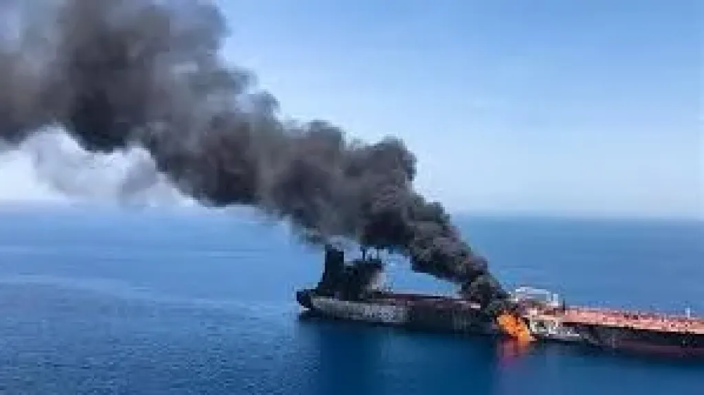 الحوثيون: سنستهدف السفن الأمريكية في البحر الأحمر إذا شاركت واشنطن في هجمات إسرائيل على إيران