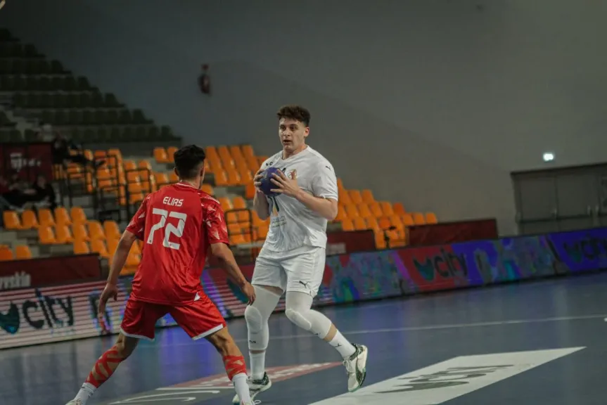 منتخب الشباب يهزم إسبانيا ويخطف صدراة مجموعته ببطولة العالم لليد