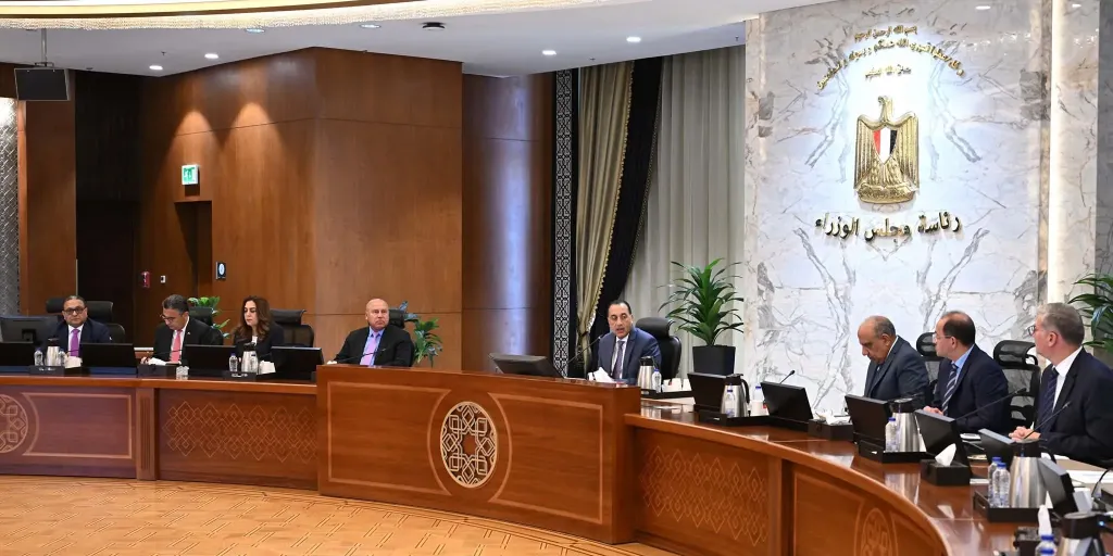 رئيس الوزراء يترأس اجتماع ”لجنة الأزمات” لمتابعة تداعيات العمليات العسكرية الإيرانيةـ الإسرائيلية