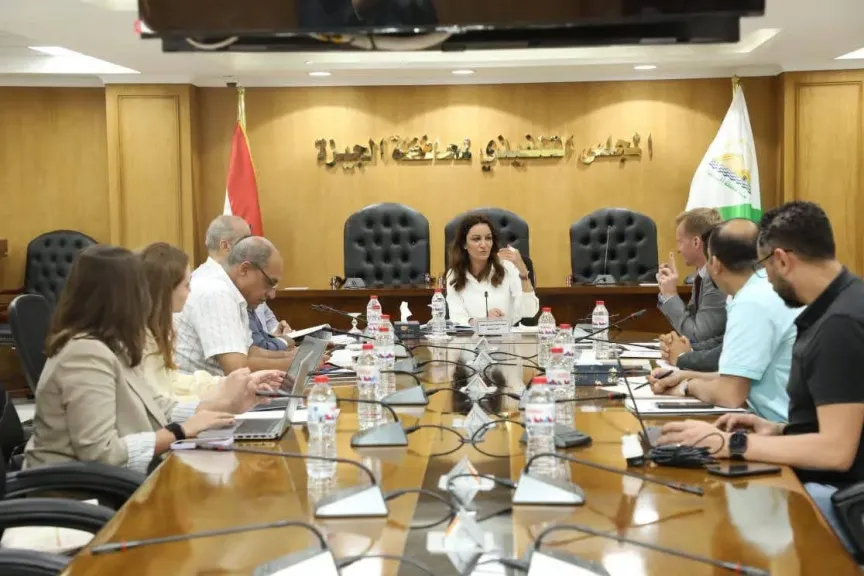 نائب المحافظ تناقش آليات تنفيذ مخططات التنمية وتحديث مخططات التطوير بكرداسة والبدرشين