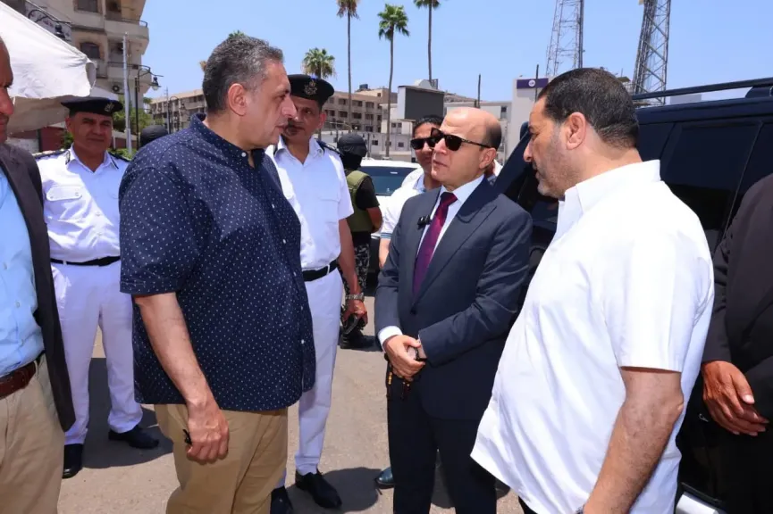محافظ كفر الشيخ يشارك فى الحملة القومية للتبرع بالدعم تحت شعار «تبرعك بالدم حياة»