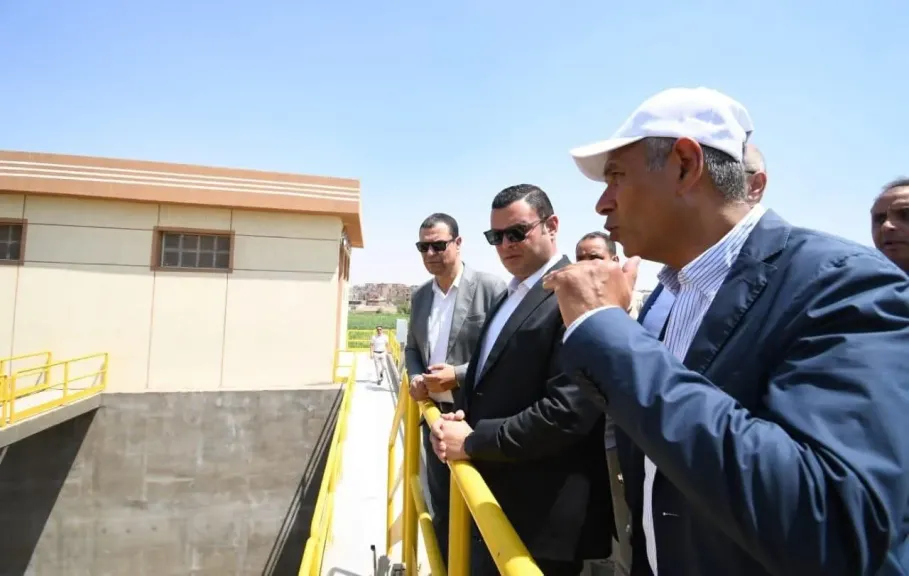 وزير الإسكان ومحافظ القليوبية يتابعان مشروعات مياه الشرب والصرف الصحى بالمبادرة الرئاسية ”حياة كريمة”