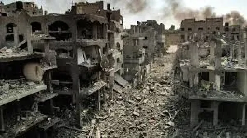غزة تحت القصف الإسرائيلي.. استهداف مباشر للنازحين والصحفيين ومجزرة في رفح