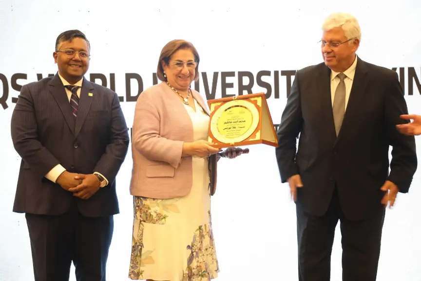 وزير التعليم العالي يكرم 20 جامعة مصرية مدرجة في النسخة العامة لتصنيف QS لعام 2025