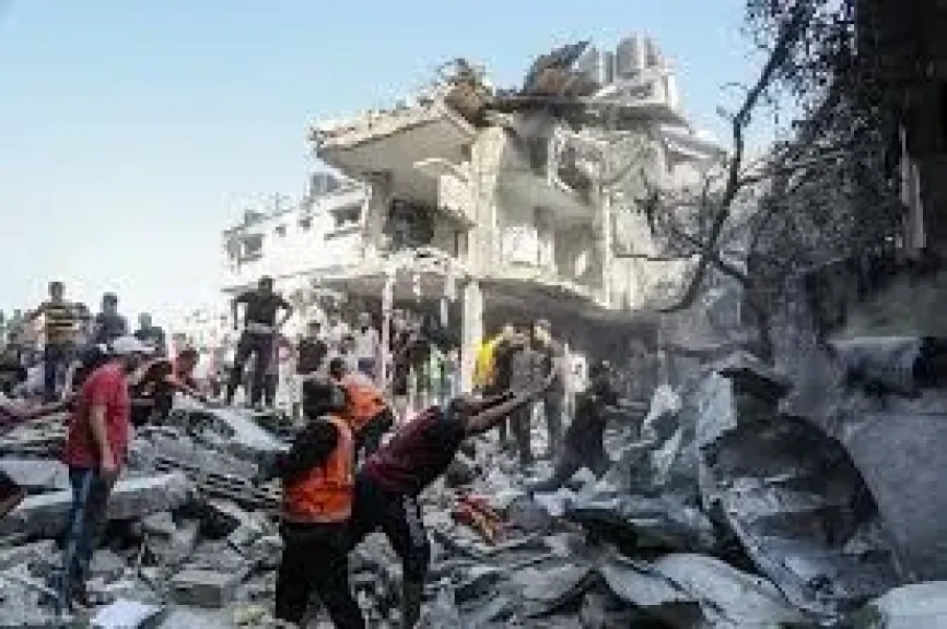 مصادر طبية فلسطينية: 44 شهيدا جراء غارات الاحتلال على قطاع غزة منذ فجر اليوم بينهم 16 من منتظري المساعدات