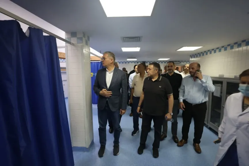 وزيرا البترول والعمل يطمئنان على الناجين من حادث بارج خليج السويس