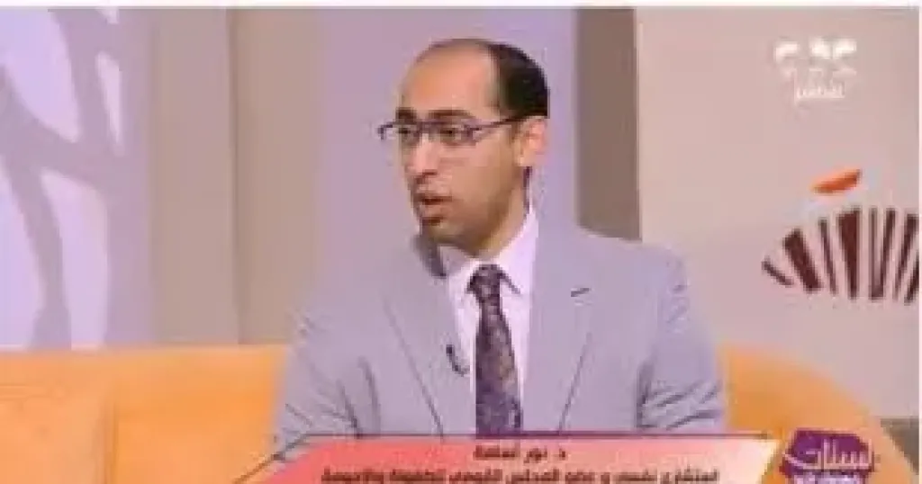 استشاري نفسي يقدم روشتة تعامل الأهل حال اكتشافهم تناول أحد الأبناء للسجائر