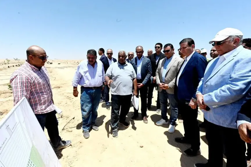 وزيرا الإسكان والزراعة يتفقدان محطة التجارب البحثية لتحلية مياه البحر بمدينة العلمين الجديدة