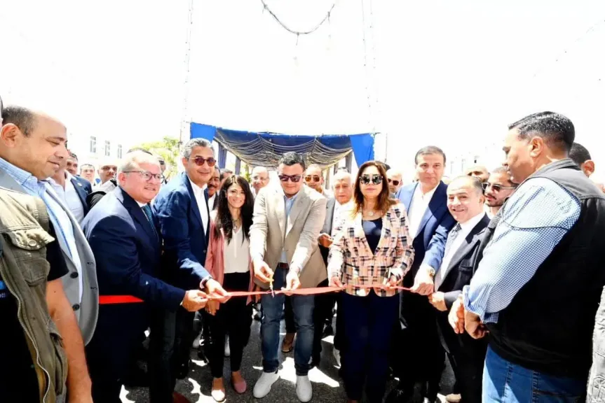 وزراء الإسكان والتخطيط والتنمية المحلية والتموين والزراعة ومحافظ مطروح يفتتحون فرع سلسة ”جملة ماركت” بالمدينة التراثية بالعلمين الجديدة