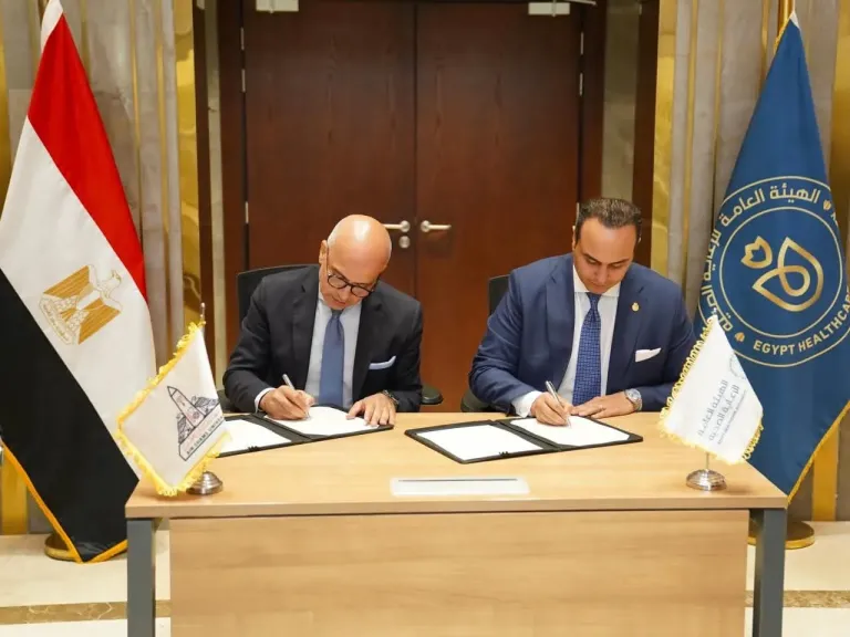 ︎رئيس هيئة الرعاية الصحية ورئيس جامعة عين شمس يوقعان مذكرة تفاهم لتعزيز التكامل في مجالات الرعاية الصحية