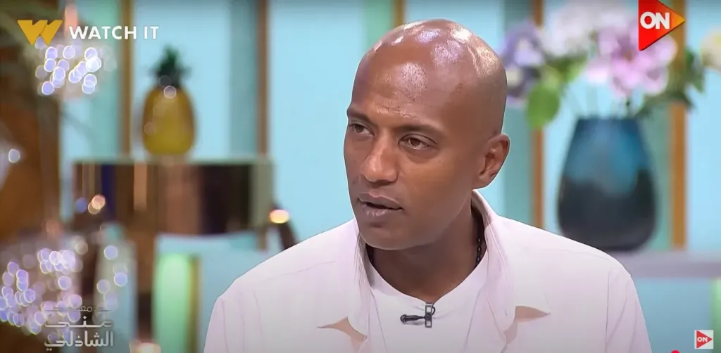 شاهد| ”أخبره الأطباء بأنه سيموت”.. تفاصيل مرض أمير صلاح الدين النادر