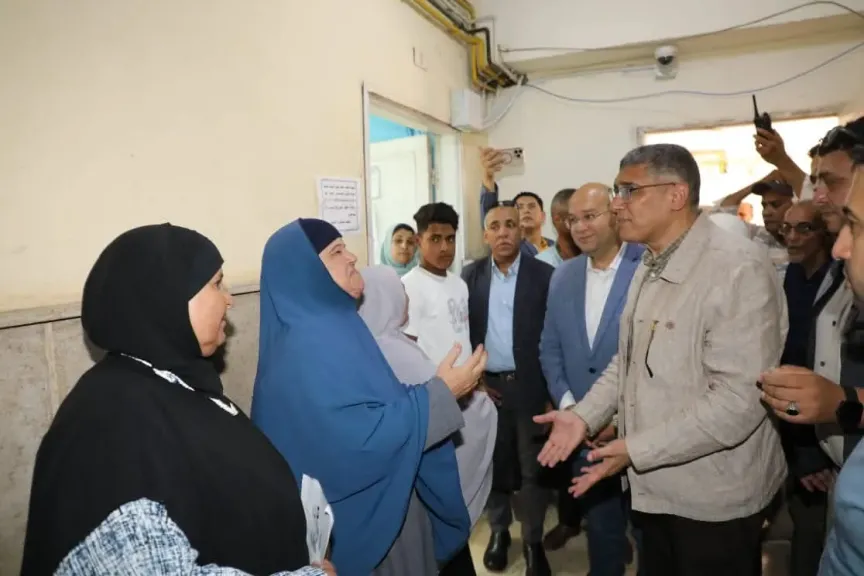 محافظ الجيزة يتفقد مستشفى مبارك المركزي بمركز منشاة القناطر لمتابعة انتظام العمل