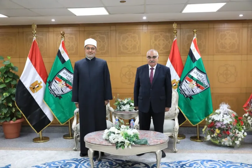 مفتي الجمهورية يهنئ رئيس هيئة قضايا الدولة بتوليه المنصب رسميًا