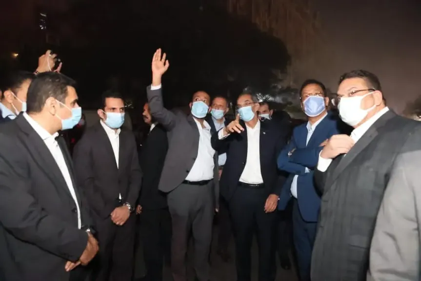وزير الاتصالات وتكنولوجيا المعلومات يتفقد مبنى سنترال رمسيس ويتابع جهود استعادة خدمات الاتصالات المتأثرة بالحريق