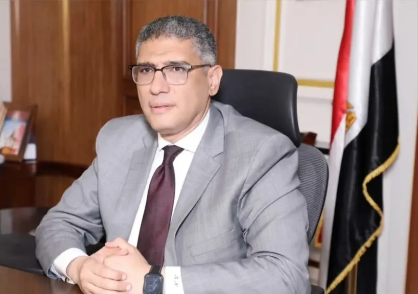 بدء استعدادات تفعيل منظومة ذكية لنقل وإدارة مخلفات البناء والهدم إلكترونيًا بالجيزة