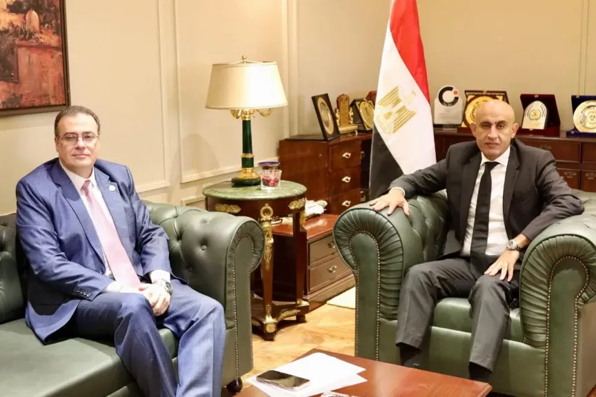 وزير التربية والتعليم يشيد بمقترح رئيس الجهاز المركزي للتنظيم والإدارة بإعداد قوائم انتظار من المتقدمين الناجحين في الامتحان الإلكتروني ولم تشملهم أعداد التعيين المطلوبة