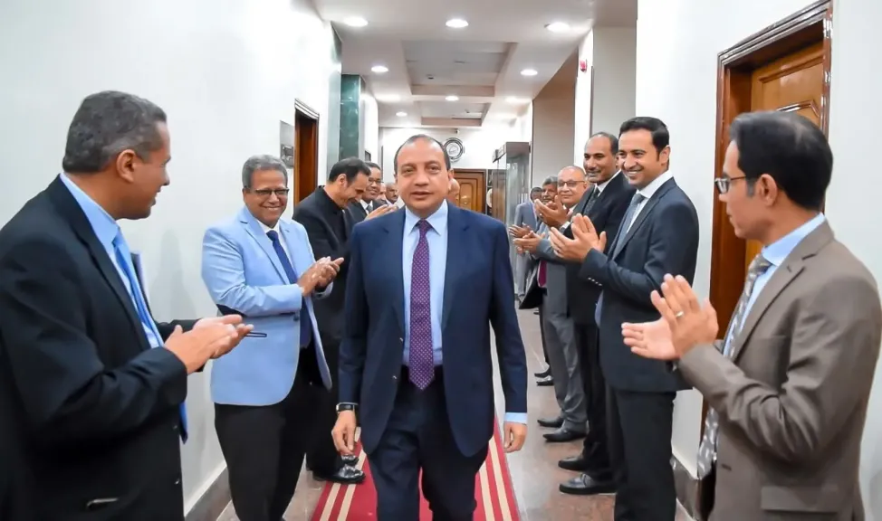 مجلس جامعة بني سويف ينظم ممراً شرفياً لاستقبال الدكتور منصور حسن تكريماً وتقديراً لمجهوداته