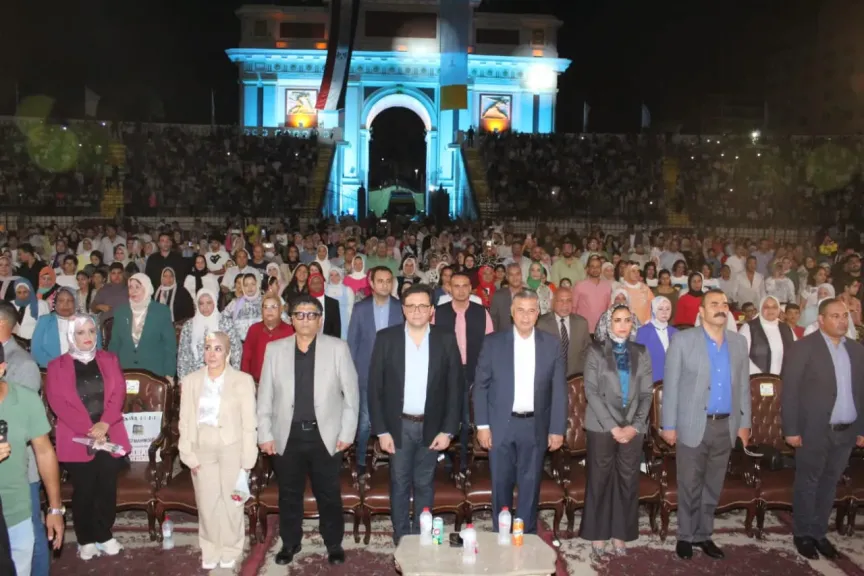 وزير الثقافة ومحافظ الإسكندرية يفتتحان فعاليات المهرجان الصيفي للأوبرا مع احتفالات المحافظة بعيدها القومي