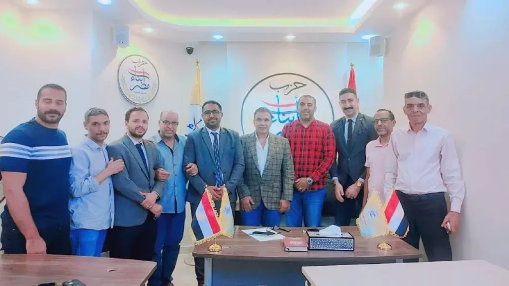 أبناء مصر يرفع شعار الجاهزية .. اجتماع تنظيمي بالمقطم بحضور «مدحت بركات»