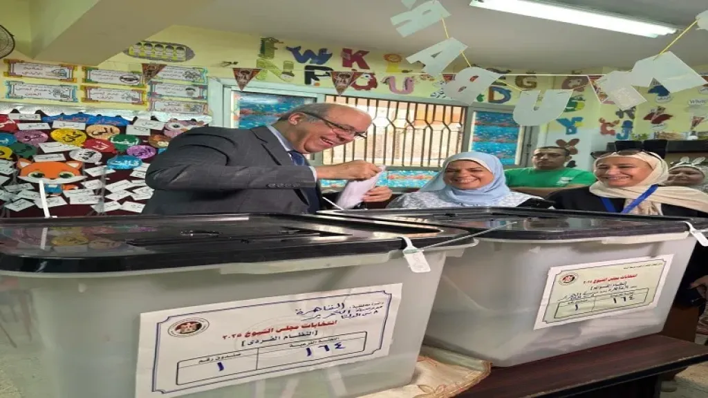 وزير الطيران المدني 