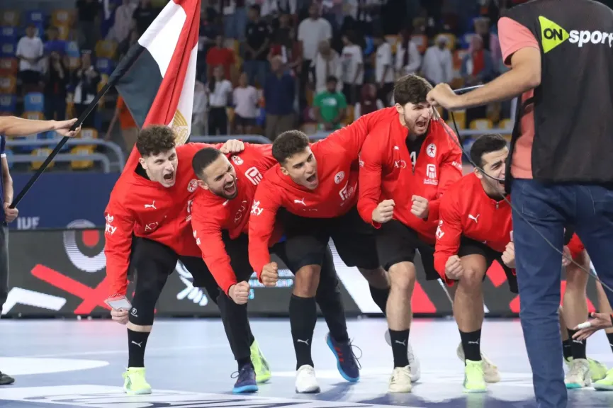 أحفاد الفراعنة يهزمون البحرين ويتأهلون إلى الدور الرئيسي في مونديال اليد تحت 19 عامًا